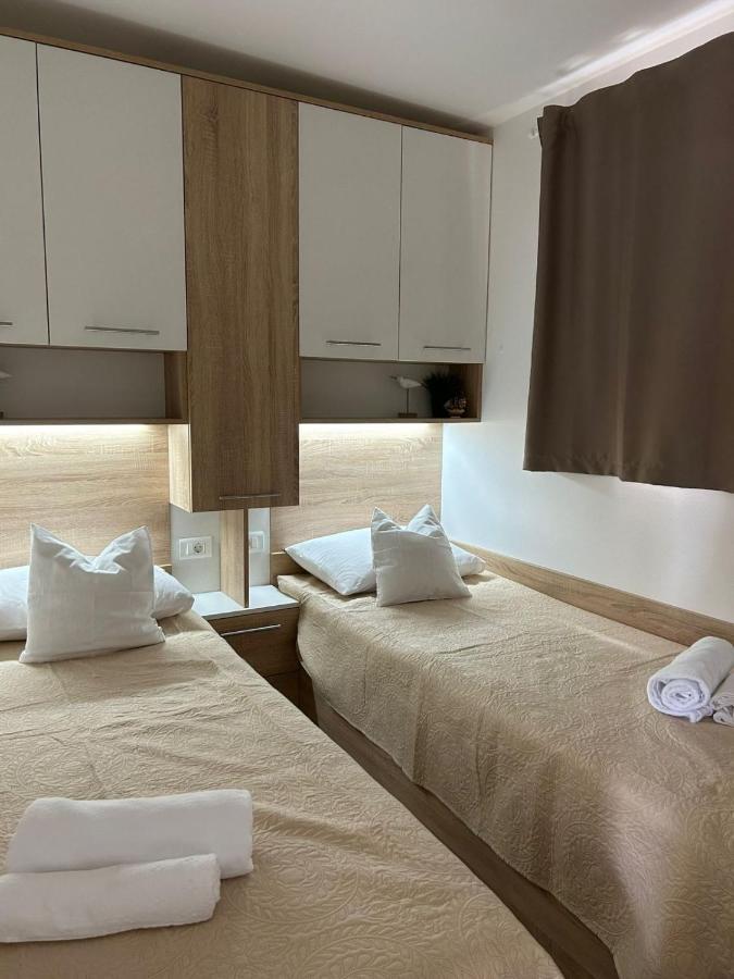 Oremore - Premium Mobile Home - Oaza Mira Camping, Drage Exteriör bild